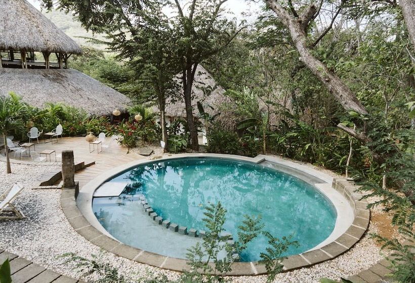 Dreamsea Surf Resort Nicaragua