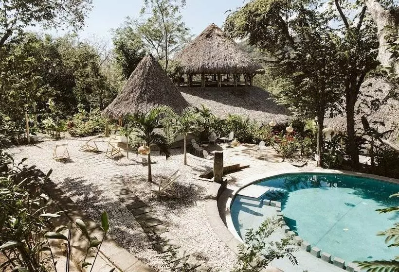 Dreamsea Surf Resort Nicaragua
