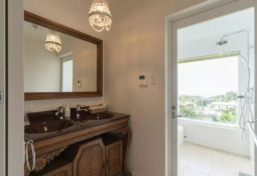 Hotelli Auberge Bonne Chere Raout