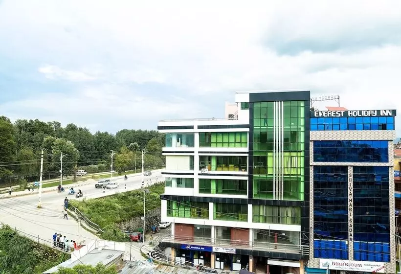 هتل Everest Holiday Inn