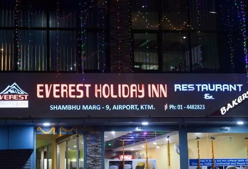 هتل Everest Holiday Inn