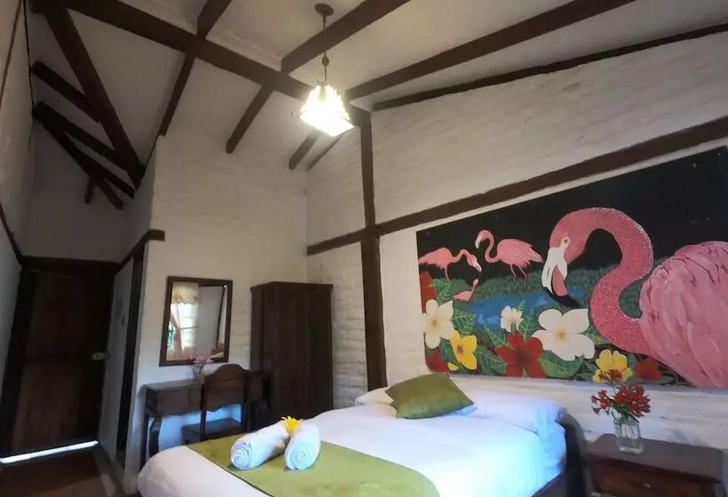 هتل Hostal Inti Luna