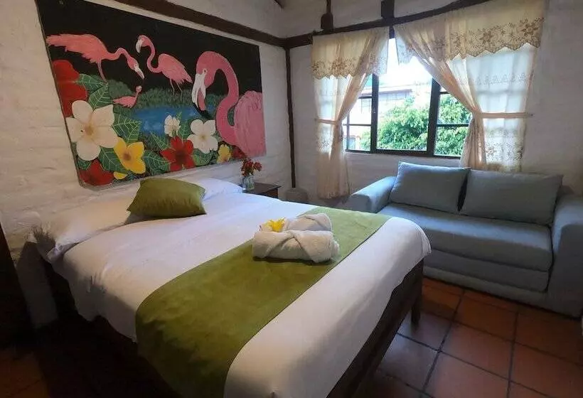 هتل Hostal Inti Luna