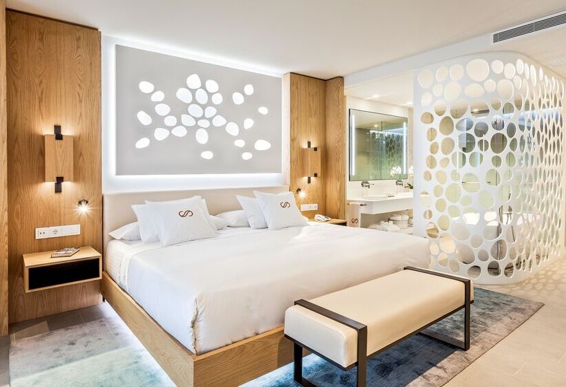 هتل Royal Hideaway Corales Beach Adults Only