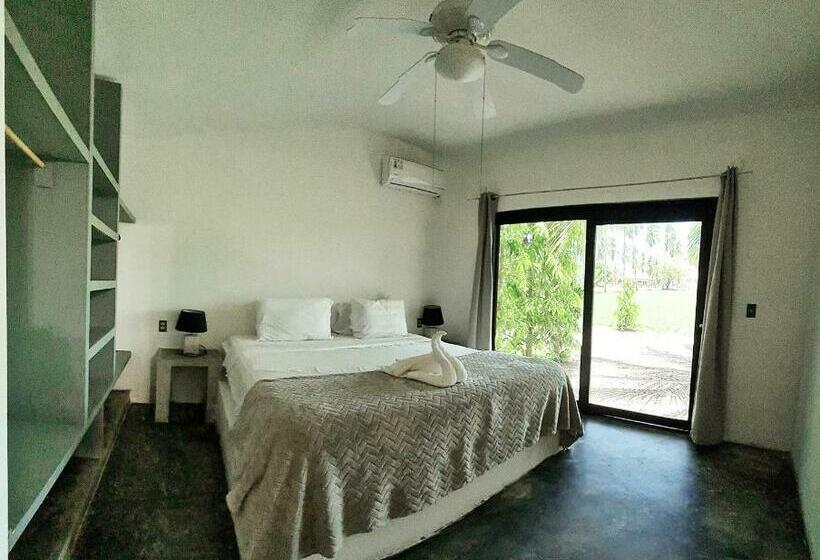 Hotel Show Pony Beach Resort And Suites