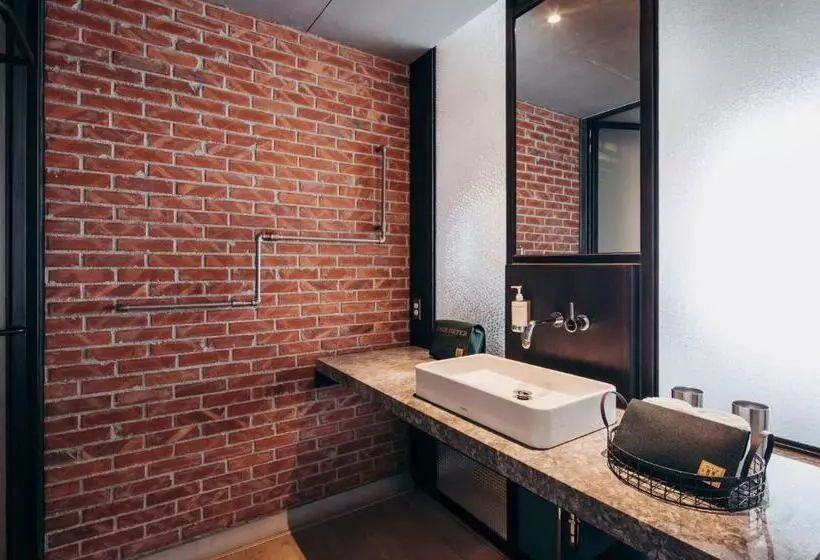 U.i.j Hotel & Hostel