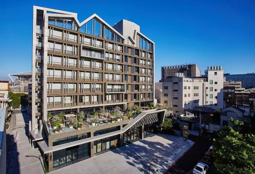 U.i.j Hotel & Hostel