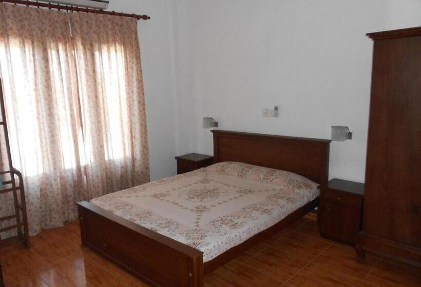 تختخواب و صبحانه Melvila