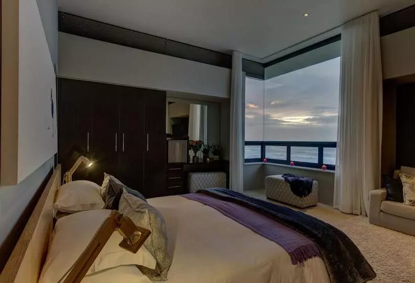 Aamiaismajoitus (B&B) Oceans Wilderness