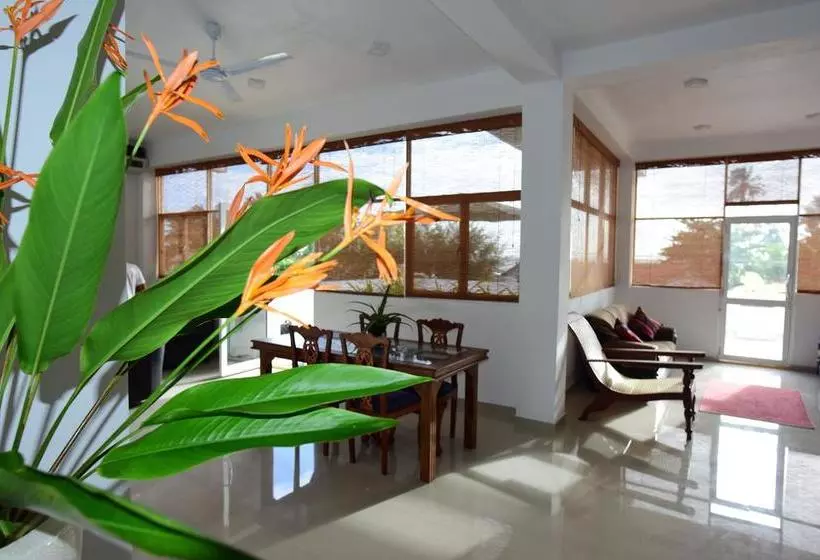 هتل Bliss Apartment Hikkaduwa