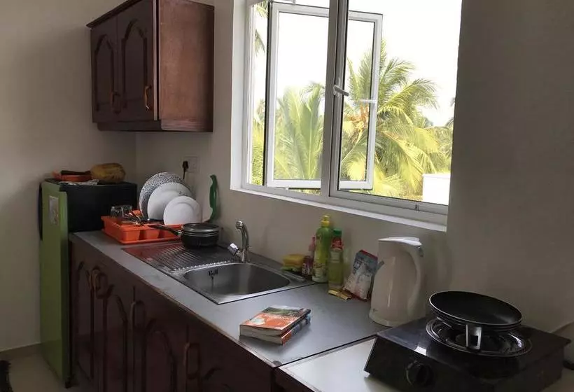 هتل Bliss Apartment Hikkaduwa