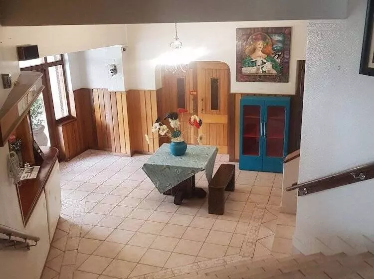 ホテル Colesberg Lodge