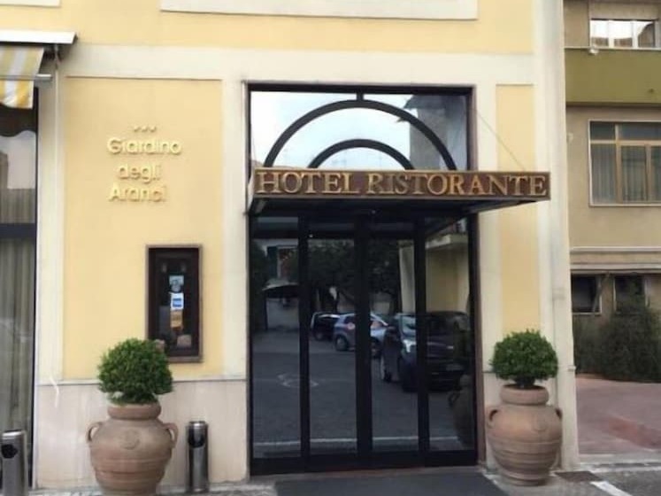Отель Giardino Degli Aranci