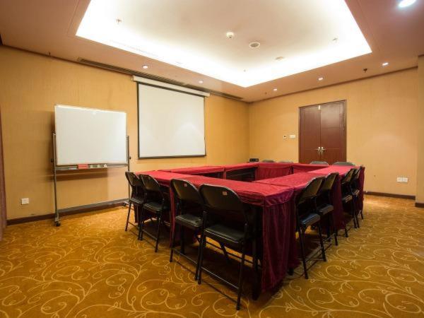 בית מלון כפרי Metropolo, Wuhan, Jingkai Wanda Sports Center Subway Station