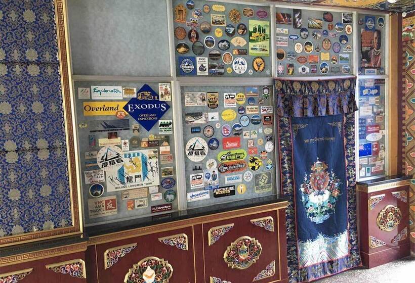 Отель Overseas Tibetan