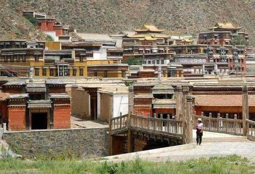 Отель Overseas Tibetan