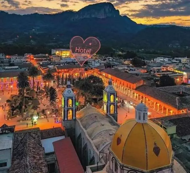 ホテル Plaza Gloria