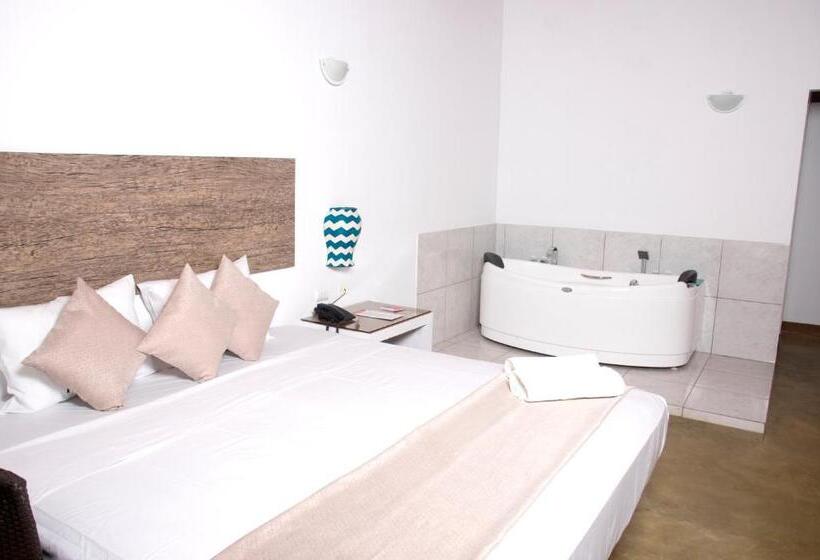 Akas Hotel Apartamentos