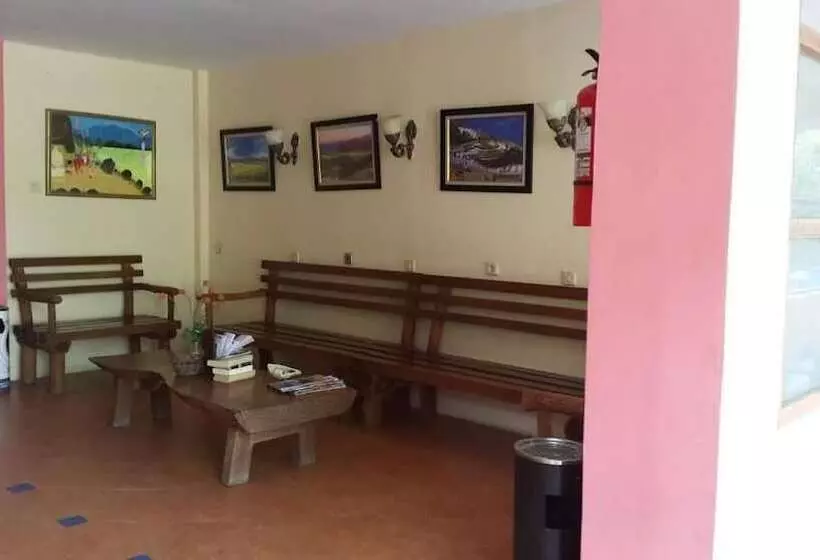 Aamiaismajoitus (B&B) Centro Bajo Hotel & Resto