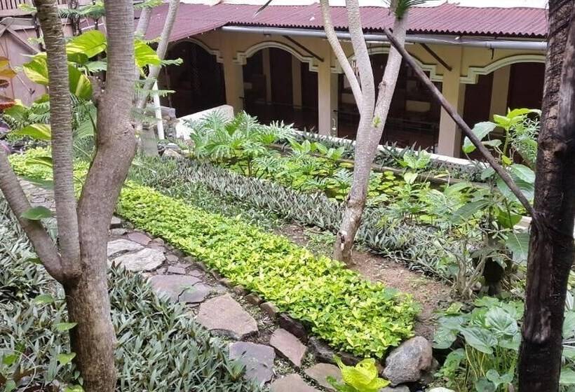 צימר Centro Bajo Hotel & Resto