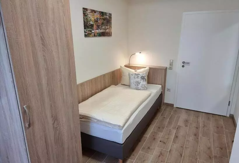 Gästehaus Grunewald Bed & Breakfast