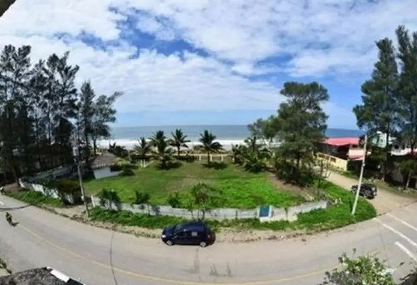 هتل Manglaralto
