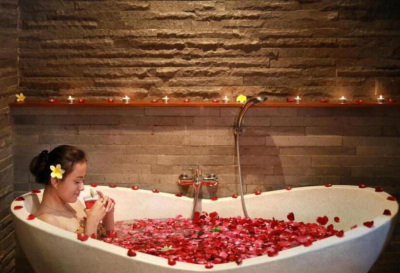 ホテル Pandawa All Suite