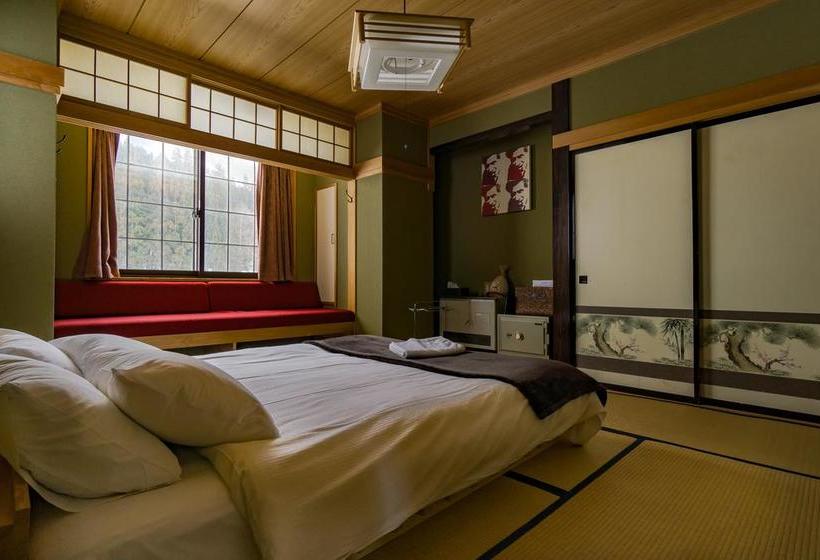 בית מלון כפרי The Schneider