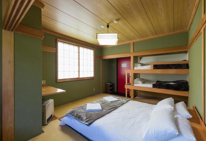 בית מלון כפרי The Schneider