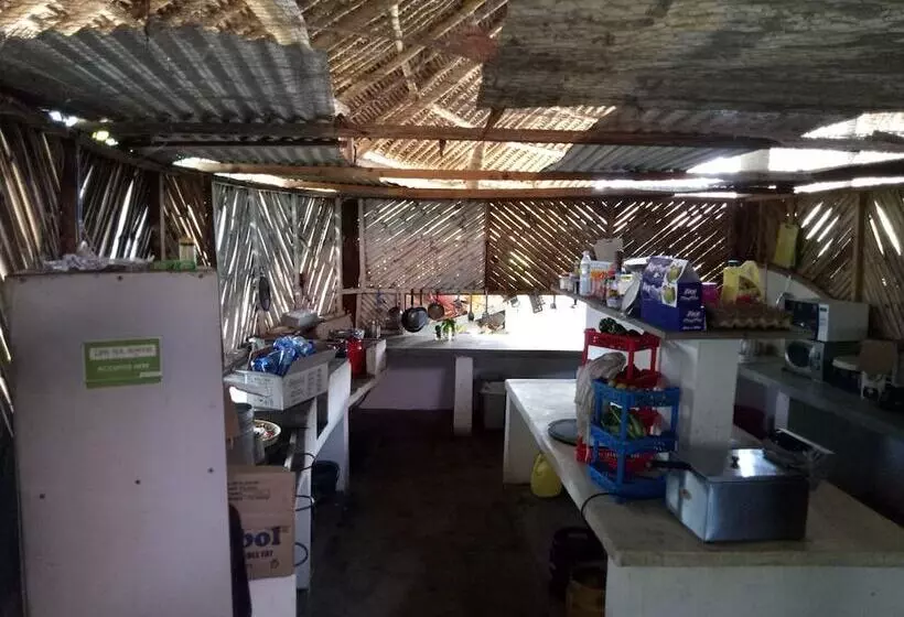 هتل Travellers Inn Resort Malindi