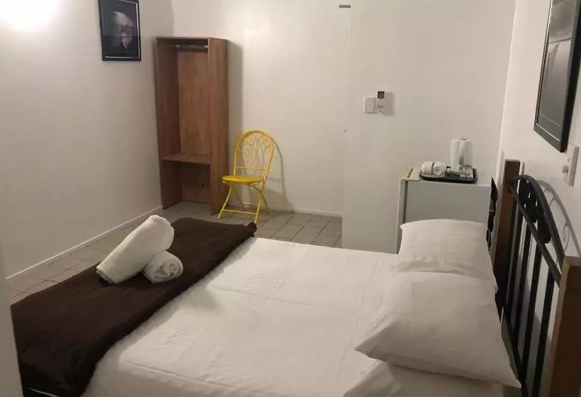 モーテル Airlie Waterfront Accommodation