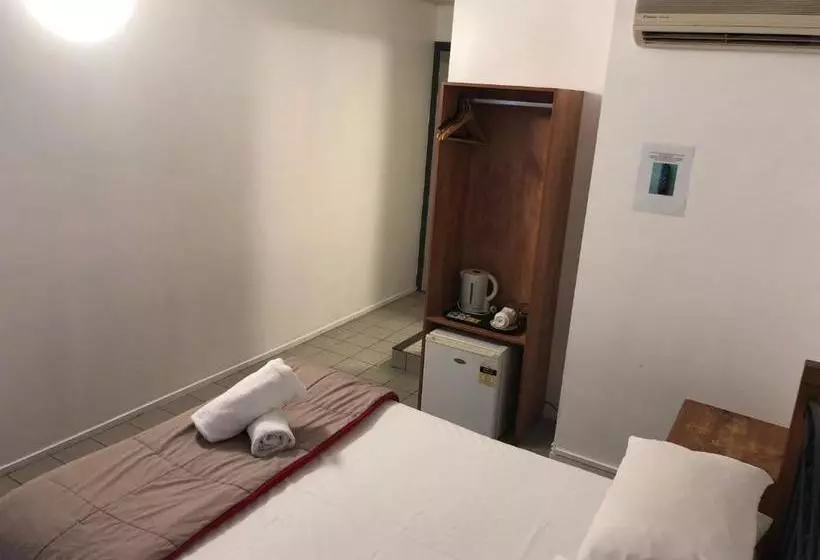 モーテル Airlie Waterfront Accommodation