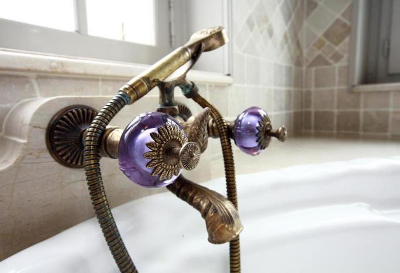 ベッドアンドブレックファースト Le Domaine Du Lieu Athan ,réservé Aux Adultes