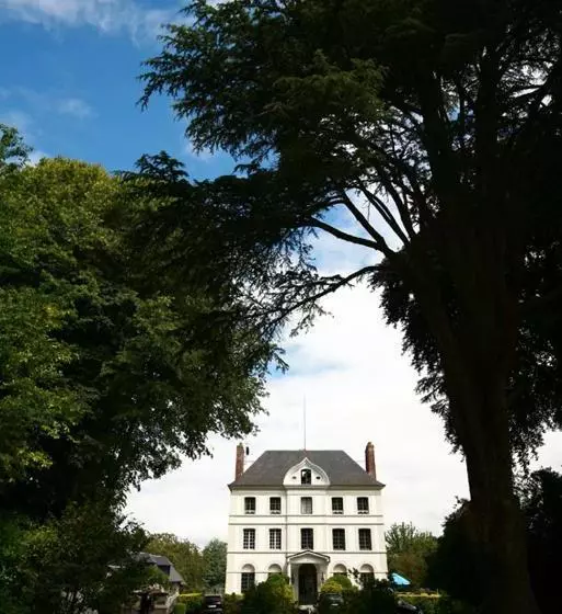 تختخواب و صبحانه Le Domaine Du Lieu Athan ,réservé Aux Adultes