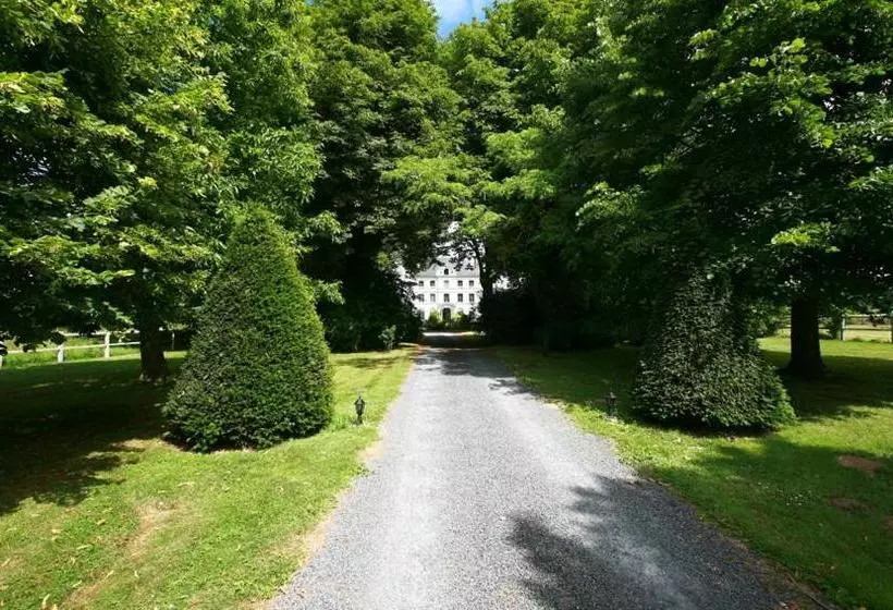 تختخواب و صبحانه Le Domaine Du Lieu Athan ,réservé Aux Adultes