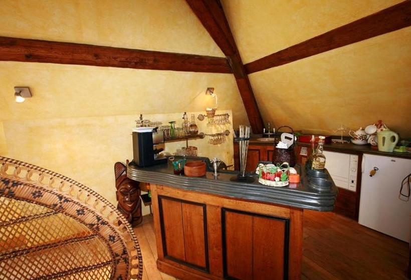 ベッドアンドブレックファースト Le Domaine Du Lieu Athan ,réservé Aux Adultes