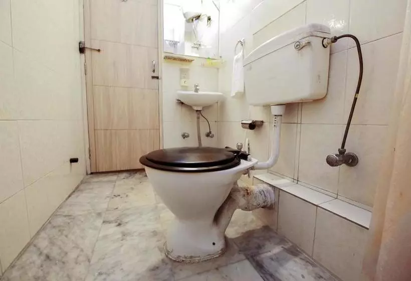 Fabhotel Ratnakar Residency