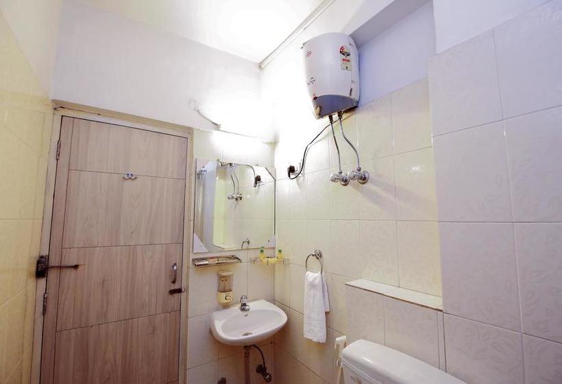 Fabhotel Ratnakar Residency