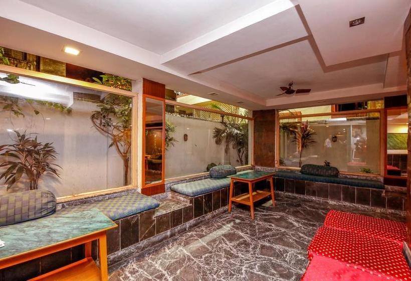 Fabhotel Ratnakar Residency