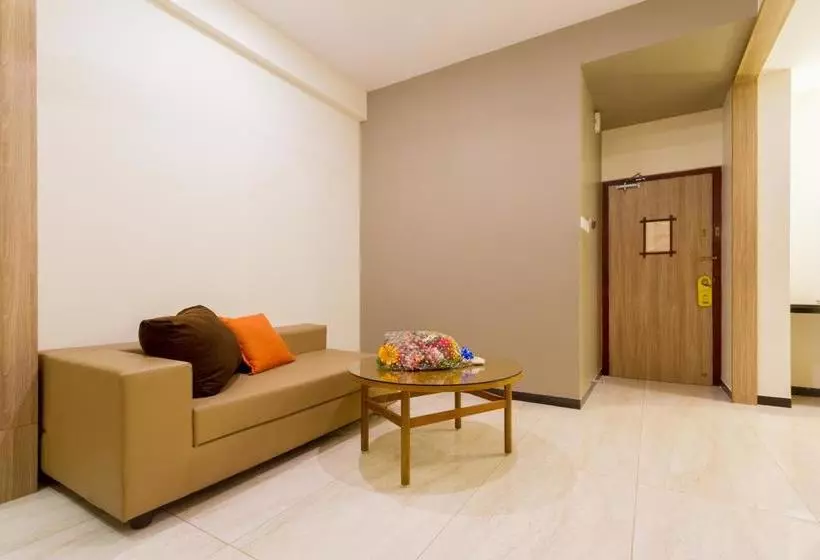 ホテル Thaai Coimbatore   Opposite Railway Station