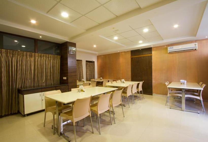 فندق Thaai Coimbatore   Opposite Railway Station