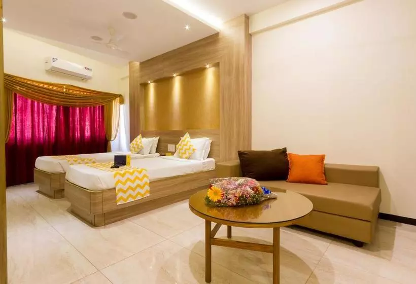 ホテル Thaai Coimbatore   Opposite Railway Station