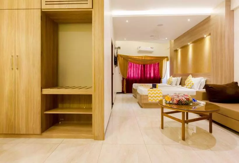 ホテル Thaai Coimbatore   Opposite Railway Station