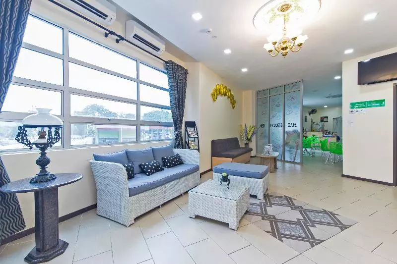 Swing & Pillows   Apple Hotel Shah Alam