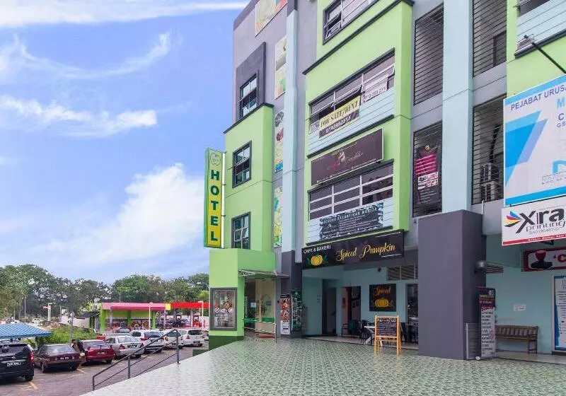 Swing & Pillows   Apple Hotel Shah Alam