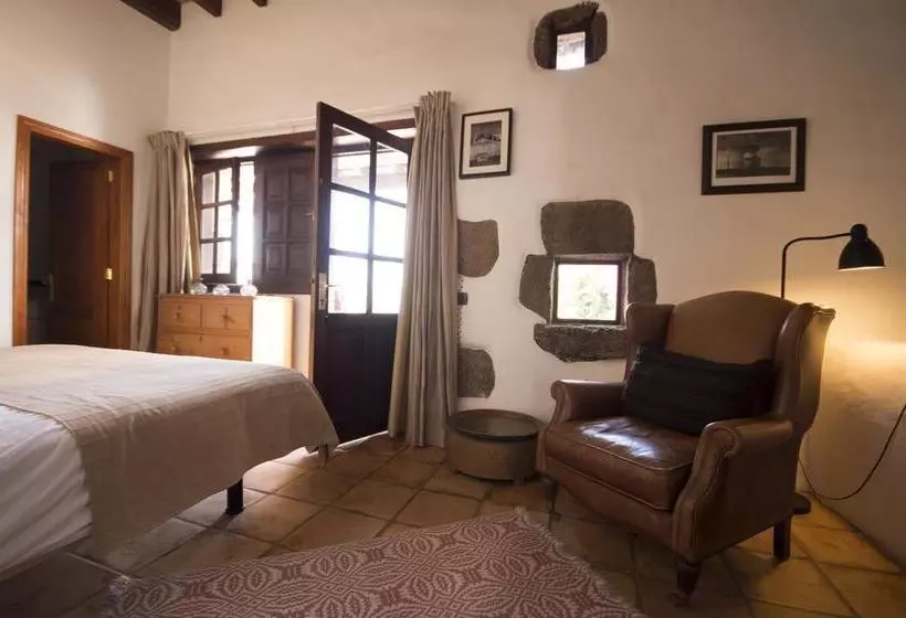 هتل El Jallo  Adults Only