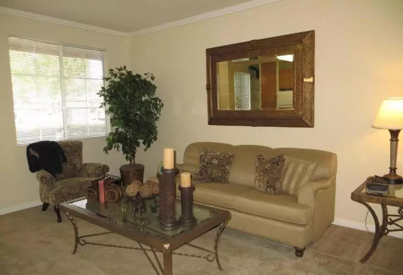 ホテル Sacramento Guest Services