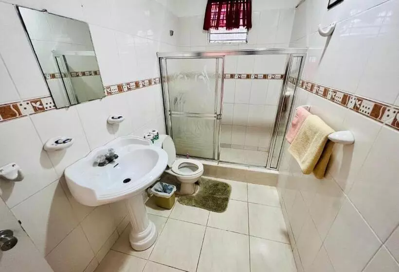 هتل Villa Antonia 16