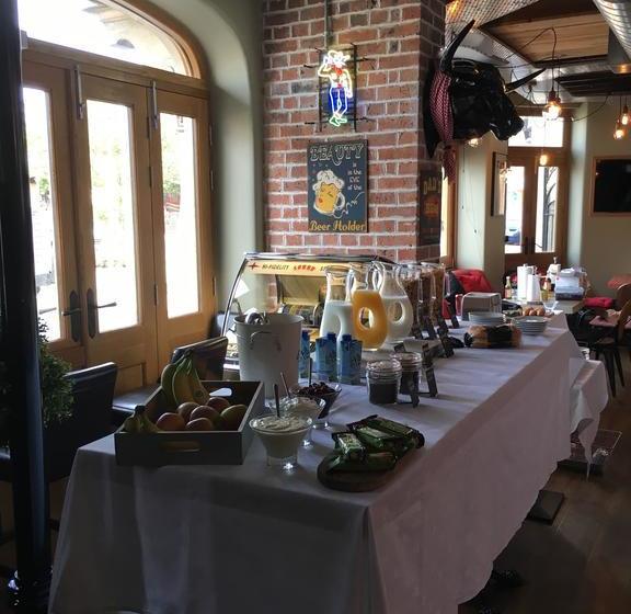 ホテル The Somerset House