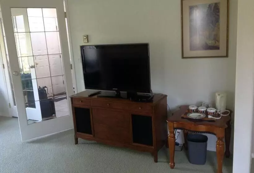 ベッドアンドブレックファースト Laurel S Cottage